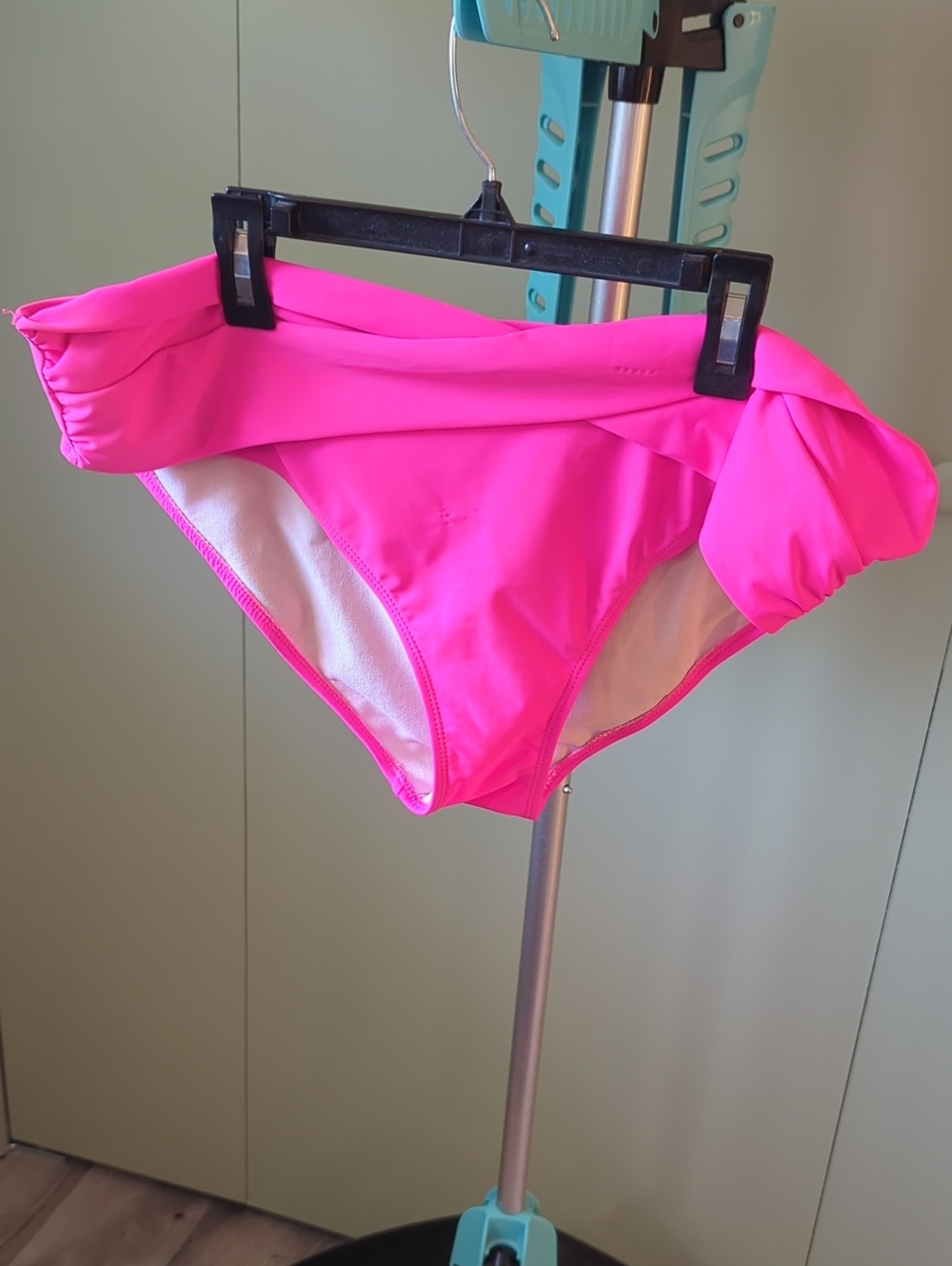 Zyia Active Women’s Hot Pink Cross Over Bikini Bottom